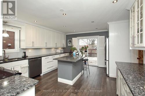 58 Hearne Crescent, Ajax, ON - Indoor Photo Showing Kitchen With Upgraded Kitchen