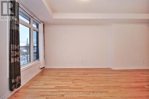 59 Sorbara Way, Whitby, ON - Indoor Photo Showing Living Room