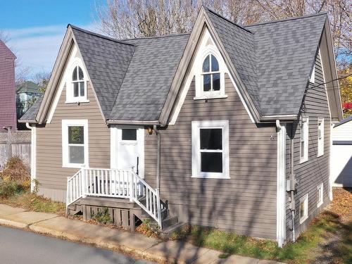 77 Fox Street, Lunenburg, NS 