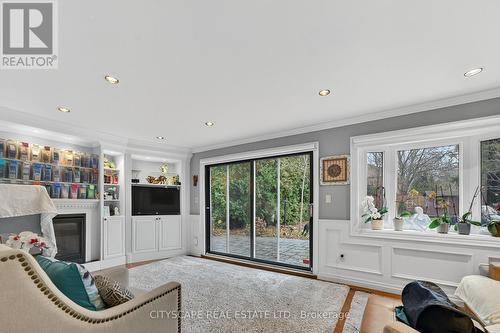 195 Wilton Street, Burlington, ON - Indoor With Fireplace