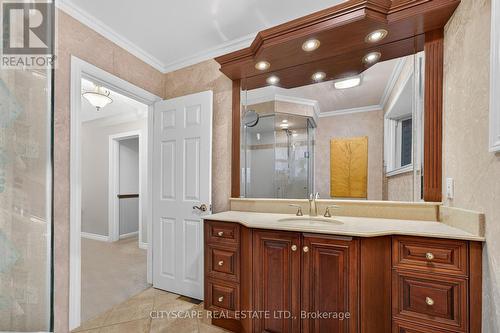 195 Wilton Street, Burlington, ON - Indoor Photo Showing Bathroom