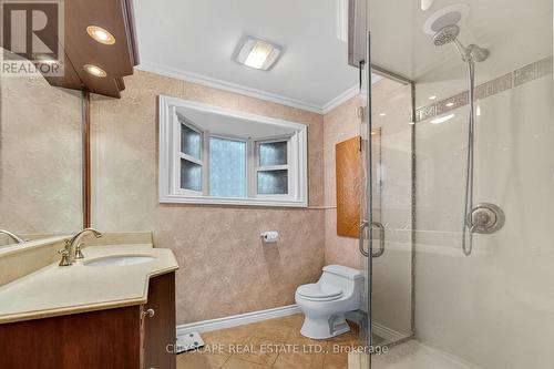 195 Wilton Street, Burlington, ON - Indoor Photo Showing Bathroom