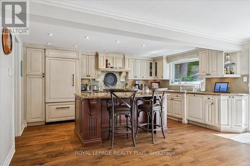 1258 Ravine Drive, Mississauga, ON - Indoor Photo Showing Kitchen