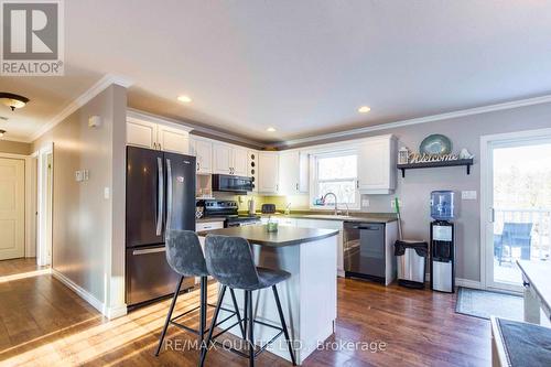 847 Thrasher Road, Belleville (Thurlow Ward), ON - Indoor Photo Showing Kitchen