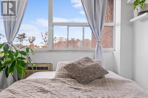 411 - 3501 Glen Erin Drive N, Mississauga, ON - Indoor Photo Showing Bedroom