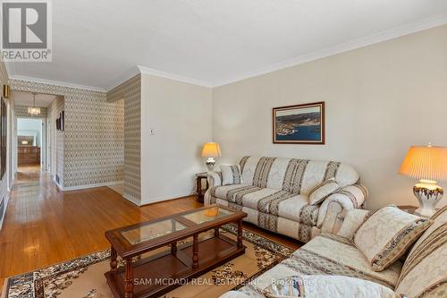 70 Frost Street, Toronto, ON - Indoor Photo Showing Living Room