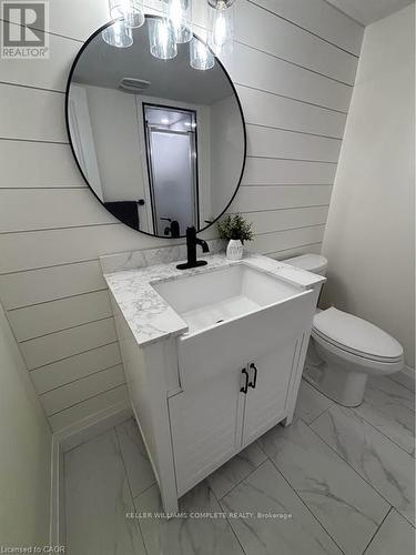 2 - 4 Bankfield Crescent, Hamilton, ON - Indoor Photo Showing Bathroom