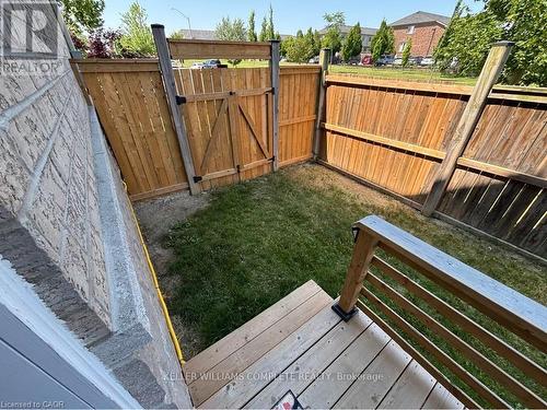 Private entrance - 2 - 4 Bankfield Crescent, Hamilton, ON - Outdoor