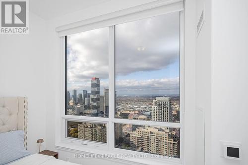 Ph01 - 30 Elm Drive, Mississauga, ON - Indoor Photo Showing Other Room