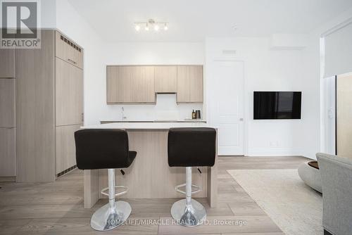 Ph01 - 30 Elm Drive, Mississauga, ON - Indoor Photo Showing Kitchen