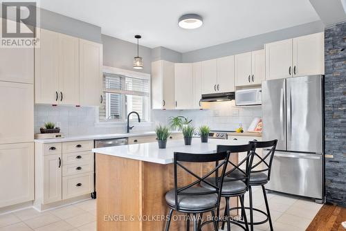 823 Scala Avenue, Ottawa, ON - Indoor Photo Showing Kitchen