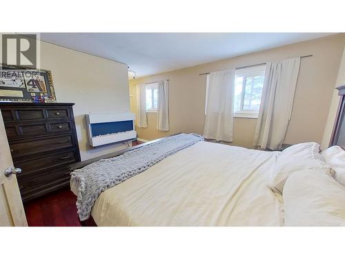 8824 Pine Road, Fort St. John, BC - Indoor Photo Showing Bedroom