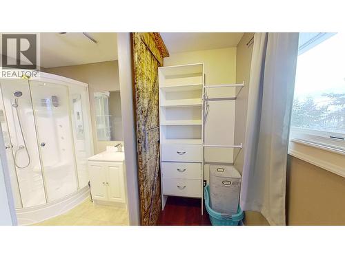 8824 Pine Road, Fort St. John, BC - Indoor