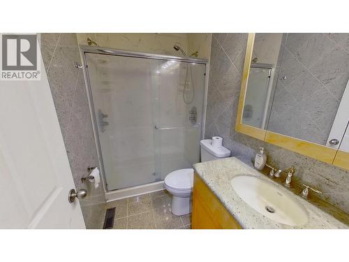 8824 Pine Road, Fort St. John, BC - Indoor Photo Showing Bathroom