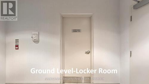 #403 - 25 Fontenay Court, Toronto, ON - 