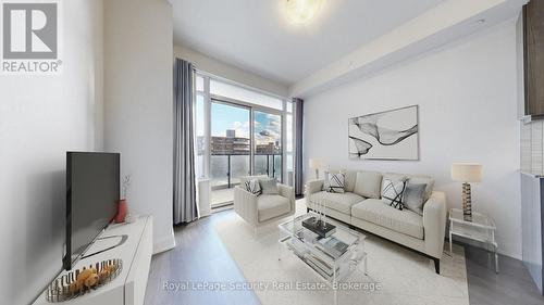 #403 - 25 Fontenay Court, Toronto, ON - Indoor Photo Showing Living Room
