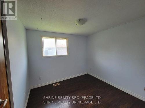 5 Caprice Crescent, London East (East I), ON - Indoor Photo Showing Other Room