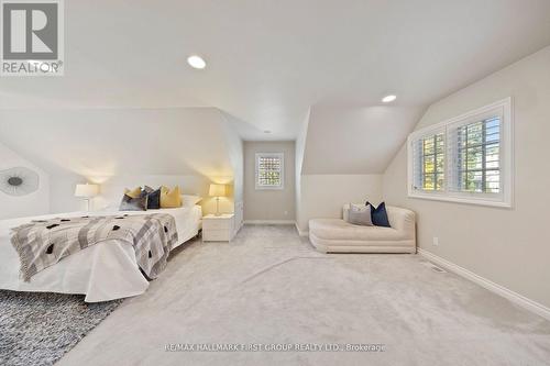 257 Roseland Crescent, Burlington, ON - Indoor Photo Showing Bedroom