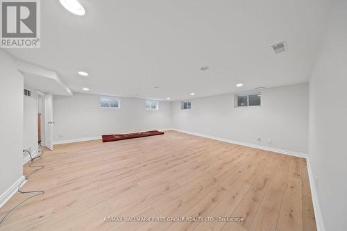 257 Roseland Crescent, Burlington, ON - Indoor