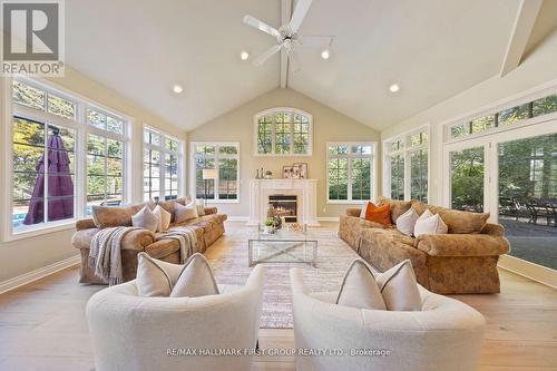 257 Roseland Crescent, Burlington, ON - Indoor Photo Showing Living Room With Fireplace