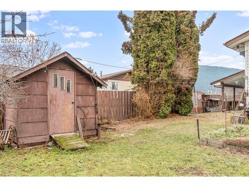 5350 73 Avenue Ne, Canoe, BC - Outdoor