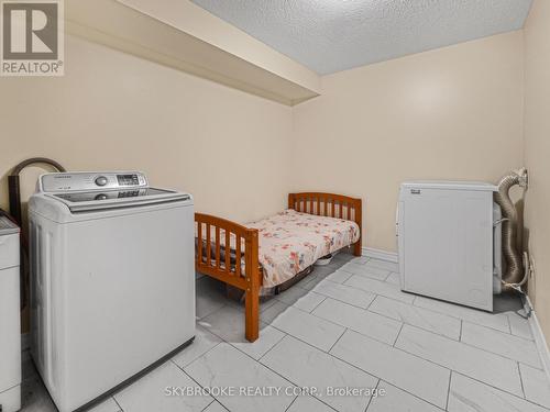 118 - 244 Milestone Crescent, Aurora, ON - Indoor Photo Showing Laundry Room