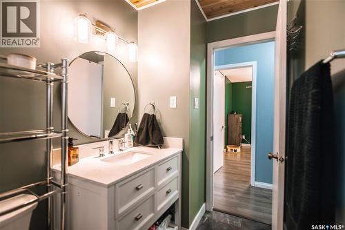 132 Nagel Crescent, Regina, SK - Indoor Photo Showing Bathroom