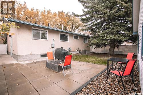 132 Nagel Crescent, Regina, SK - Outdoor