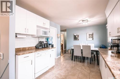 132 Nagel Crescent, Regina, SK - Indoor Photo Showing Kitchen