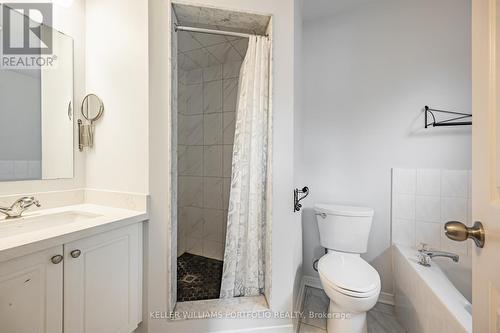 7160 Waldorf Way, Mississauga, ON - Indoor Photo Showing Bathroom