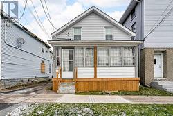 30 MARLBOROUGH STREET S  Cornwall, ON K6H 3Z3