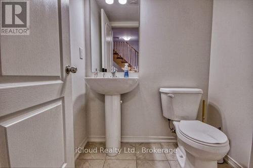 2476 Bromus Path, Oshawa, ON - Indoor Photo Showing Bathroom