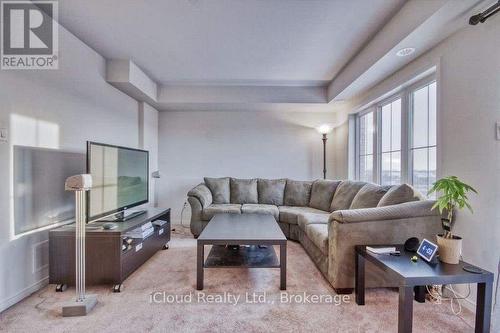 2476 Bromus Path, Oshawa, ON - Indoor Photo Showing Living Room