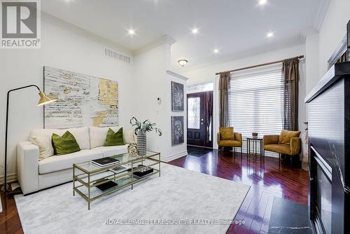 329 Lippincott Street, Toronto, ON - Indoor Photo Showing Other Room