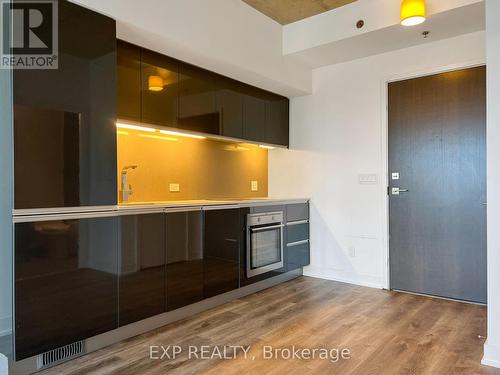 511 - 20 Gladstone Avenue, Toronto, ON - Indoor