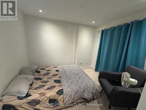 174 Cathedral Drive, Whitby, ON - Indoor Photo Showing Bedroom