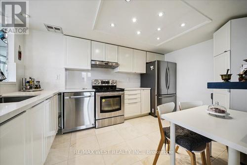 2701 - 8 Lisa Street, Brampton, ON - Indoor Photo Showing Kitchen With Upgraded Kitchen