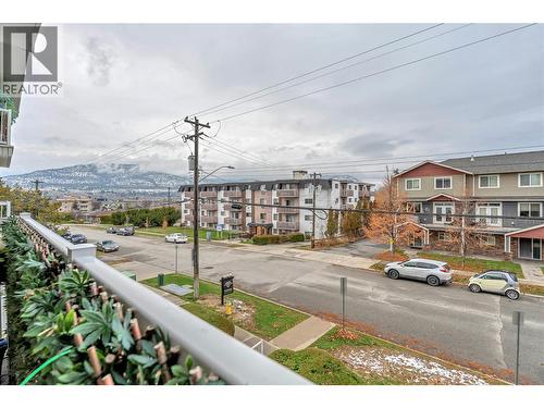 202 Edmonton Avenue Unit# 202, Penticton, BC - Outdoor With Balcony