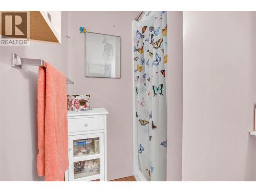 202 Edmonton Avenue Unit# 202, Penticton, BC - Indoor Photo Showing Bathroom