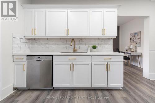 50 Stapleton Avenue, Hamilton, ON - Indoor Photo Showing Kitchen