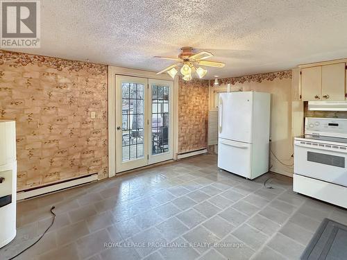 97 Catharine Street, Belleville (Belleville Ward), ON - Indoor Photo Showing Kitchen