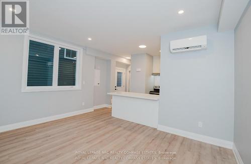 105B - 105 Southworth Street N, Welland (Lincoln/Crowland), ON - Indoor Photo Showing Other Room