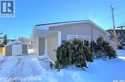 107 5th AVENUE E  Kindersley, SK S0L 1S0