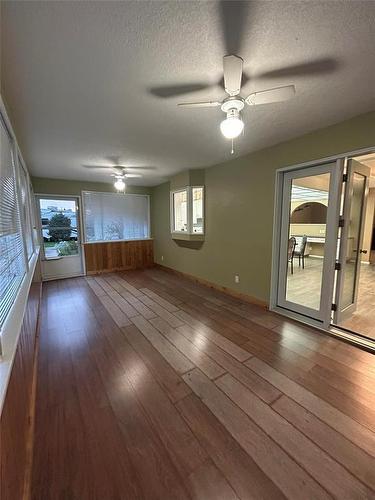 206 Second Avenue, Benito, MB - Indoor Photo Showing Other Room