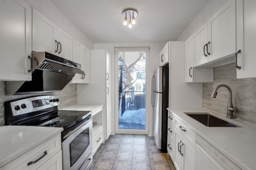 Cuisine - 662 Rue De La Métairie, Montréal (Verdun/Île-Des-Soeurs), QC - Indoor Photo Showing Kitchen