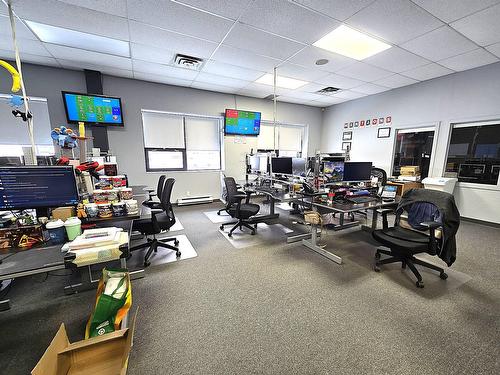 Interior - 200-1882 Boul. St-Martin O., Laval (Chomedey), QC - Indoor Photo Showing Gym Room