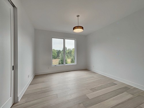 Chambre à coucher - 1116 Ch. Du Massif, Piedmont, QC - Indoor Photo Showing Other Room