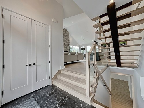 Hall d'entrée/Vestibule - 1116 Ch. Du Massif, Piedmont, QC - Indoor Photo Showing Other Room