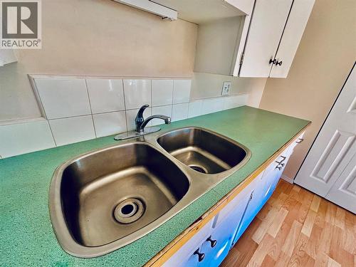 501 Arthur Street, Slocan, BC - Indoor Photo Showing Kitchen With Double Sink