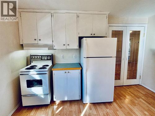 501 Arthur Street, Slocan, BC - Indoor Photo Showing Kitchen